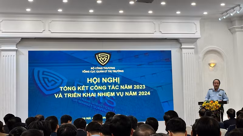 Quang cảnh Hội nghị tổng kết công tác năm 2023 và triển khai nhiệm vụ năm 2024 của Tổng cục Quản lý thị trường.