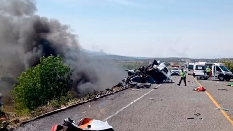 Vụ tai nạn nghiêm trọng khiến giao thông trên toàn tuyến cao tốc bị trì hoãn. (Ảnh: Social Media)