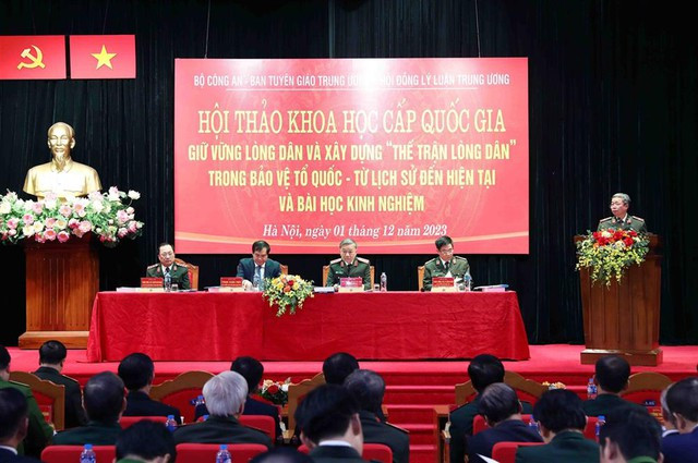 Hội thảo khoa học cấp quốc gia "Giữ vững lòng dân và xây dựng 'thế trận lòng dân' trong bảo vệ Tổ quốc - Từ lịch sử đến hiện tại và bài học kinh nghiệm" (Ảnh: VGP/PL)