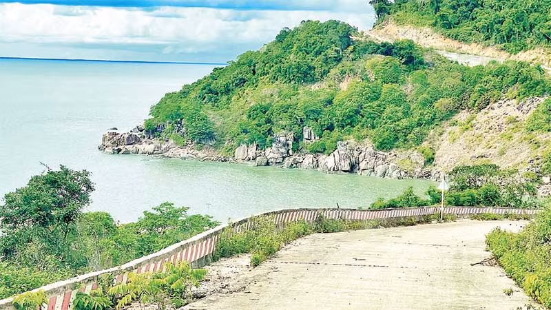 Một góc cụm đảo Hòn Khoai, huyện Ngọc Hiển (Cà Mau).