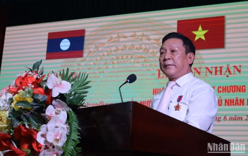 PGS, TS Nguyễn Quốc Tiến, Bí thư Đảng ủy, Chủ tịch Hội đồng Trường Đại học Y Dược Thái Bình phát biểu cảm ơn.