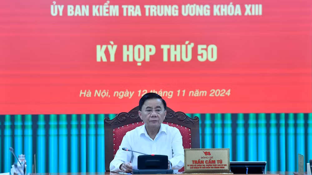 Đồng chí Trần Cẩm Tú, Ủy viên Bộ Chính trị, Thường trực Ban Bí thư, Chủ nhiệm Ủy ban Kiểm tra Trung ương chủ trì Kỳ họp thứ 50 của Ủy ban Kiểm tra Trung ương. (Ảnh: ĐĂNG KHOA)