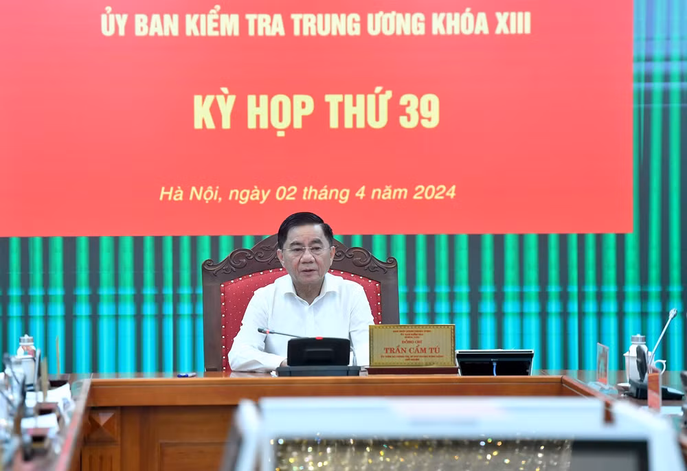Đồng chí Trần Cẩm Tú, Ủy viên Bộ Chính trị, Bí thư Trung ương Đảng, Chủ nhiệm Ủy ban Kiểm tra Trung ương chủ trì Kỳ họp thứ 39 của Ủy ban Kiểm tra Trung ương Đảng. Ảnh ĐĂNG KHOA