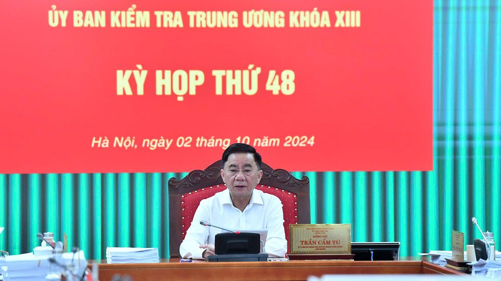 Đồng chí Trần Cẩm Tú, Ủy viên Bộ Chính trị, Bí thư Trung ương Đảng, Chủ nhiệm Ủy ban Kiểm tra Trung ương chủ trì Kỳ họp thứ 48 . Ảnh: ĐĂNG KHOA