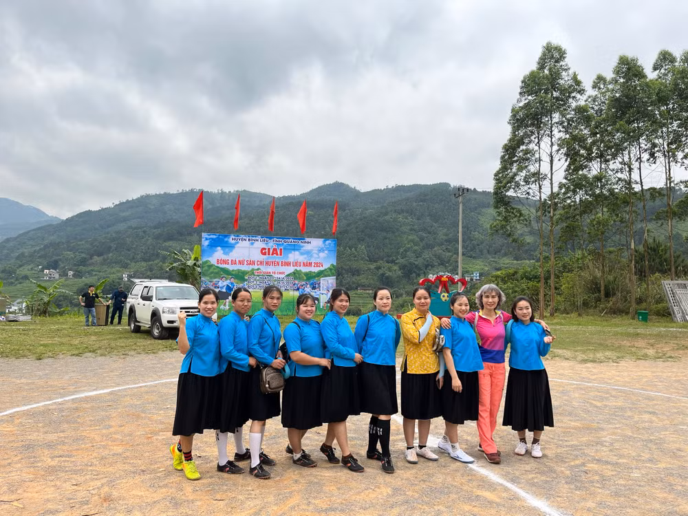 Giao lưu cùng du khách.