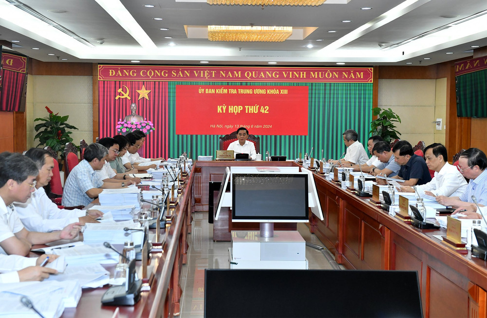 Tại Kỳ họp thứ 42, Ủy ban Kiểm tra Trung ương đề nghị cấp có thẩm quyền thi hành kỷ luật một số tổ chức đảng và đảng viên. (Ảnh: ĐĂNG KHOA)