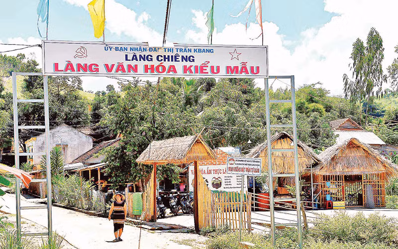 Diện mạo làng Hek (xã Chư A Thai, huyện Phú Thiện) sau khi thực hiện xây dựng nông thôn mới.