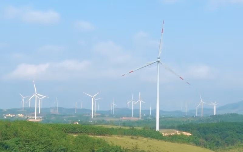 Cánh đồng điện gió tại huyện Hướng Hóa (Quảng Trị).