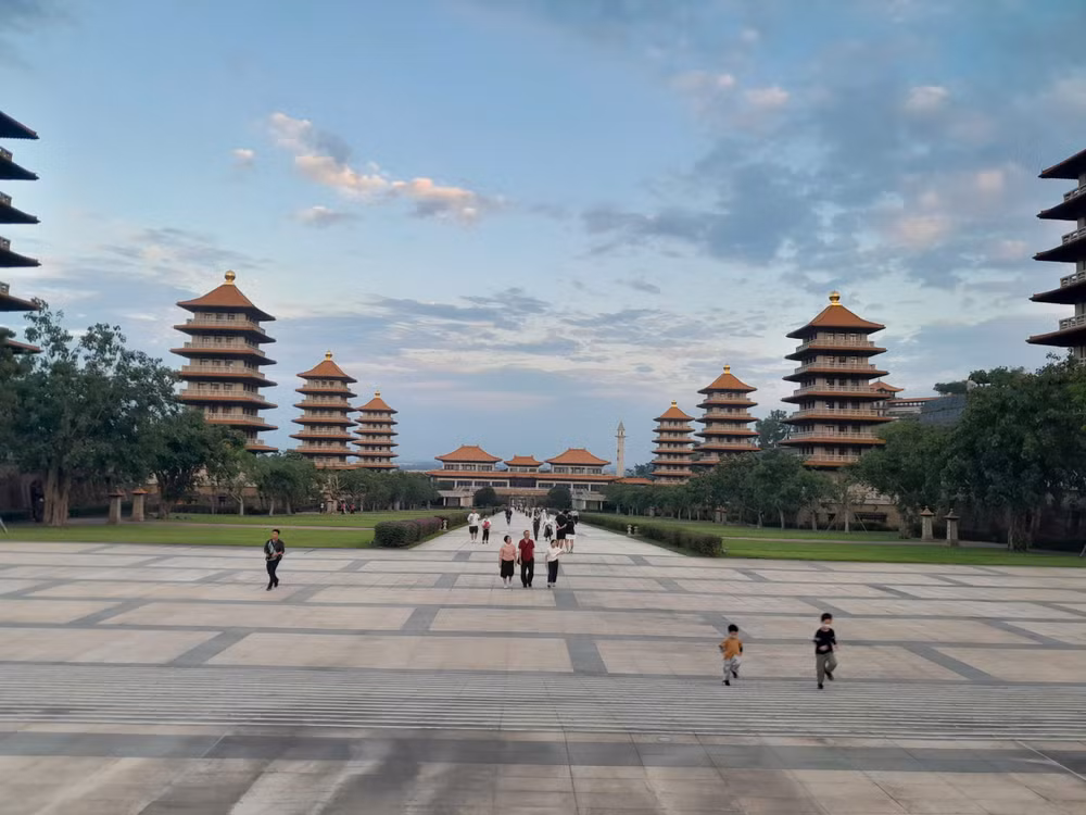 Chùa Phật Quang Sơn - điểm đến nổi bật thu hút du khách của Đài Loan.