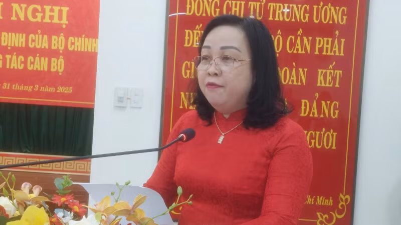 Bí thư Tỉnh ủy Phú Yên Cao Thị Hòa An phát biểu nhận nhiệm vụ.