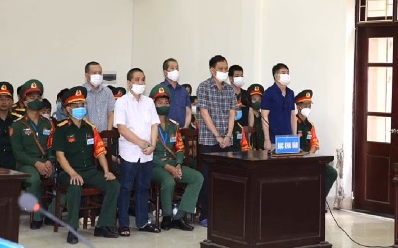 Các bị cáo tại phiên toà.