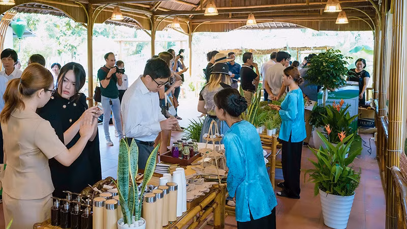 Tháng 9/2023, Silk Sense Hoi An River Resort chính thức công bố là khu nghỉ dưỡng không còn rác thải nhựa, đồ nhựa dùng một lần.