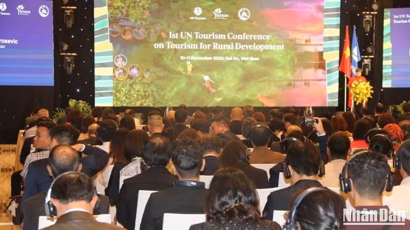 Hội nghị thu hút hơn 300 đại biểu từ 50 quốc gia tham dự. Hội nghị thu hút hơn 300 đại biểu từ 50 quốc gia tham dự.