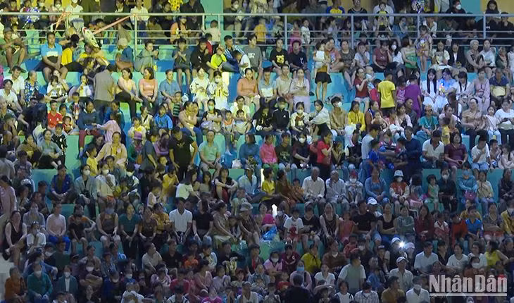 Hàng nghìn người dân và du khách dự khai mạc Ngày hội Văn hóa, Thể thao và Du lịch các huyện miền núi Quảng Nam lần thứ 20.