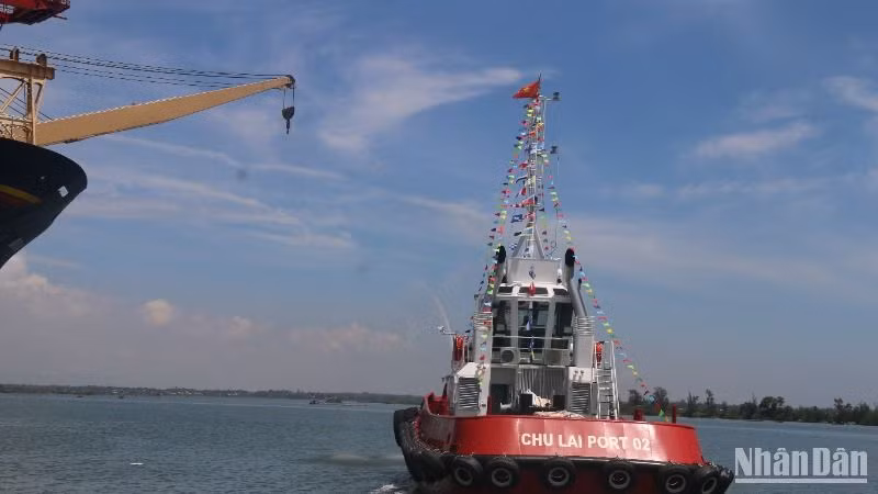 Cảng quốc tế Chu Lai đầu tư tàu lai mới- Chu Lai Port 02 để bổ sung công suất đội tàu lai và nâng cao chất lượng dịch vụ lai dắt.