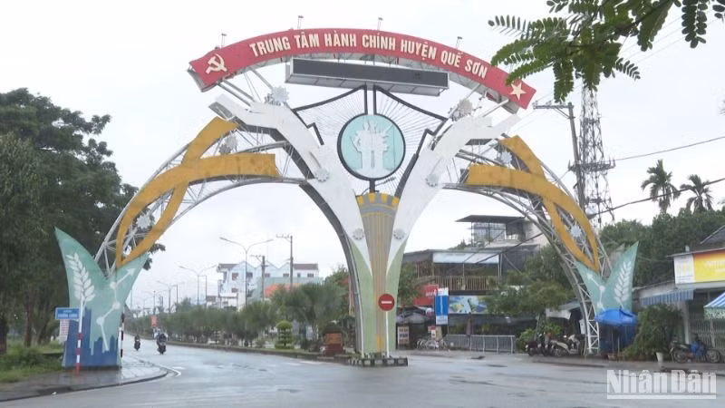 Một góc thị trấn Đông Phú, Trung tâm hành chính huyện Quế Sơn (Quảng Nam)