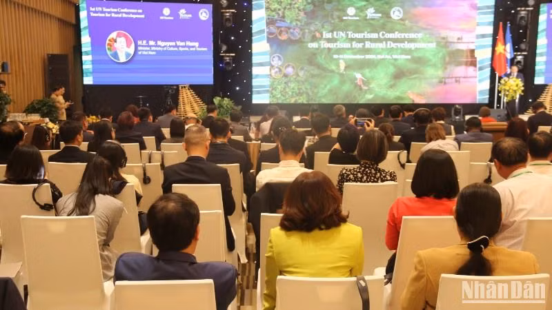 Quang cảnh Hội nghị quốc tế về Du lịch nông thôn lần thứ nhất của UN Tourism.
