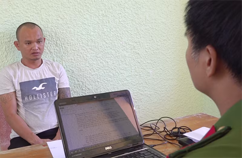 Đối tượng Đoàn Văn Nhật Lâm tại cơ quan công an.