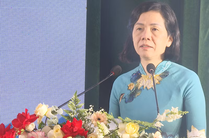 Phó Chủ tịch Trung ương Hội Liên hiệp Phụ nữ Việt Nam Nguyễn Thị Minh Hương phát biểu tại diễn đàn.