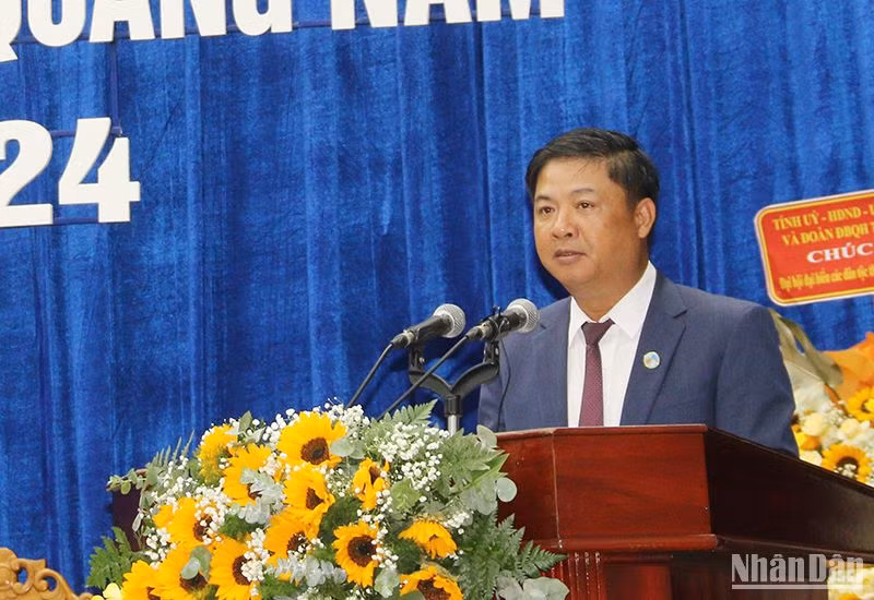 Bí thư Tỉnh ủy Lương Nguyễn Minh Triết phát biểu chỉ đạo tại Đại hội Đại biểu các dân tộc thiểu số tỉnh Quảng Nam lần thứ 4