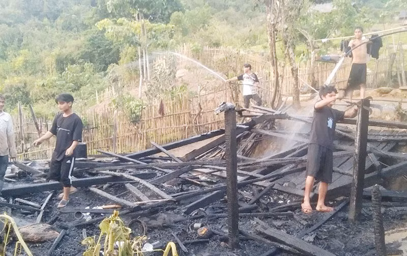 Hiện trường vụ cháy nhà dân tại xã Trà Cang, huyện Nam Trà My, tỉnh Quảng Nam.