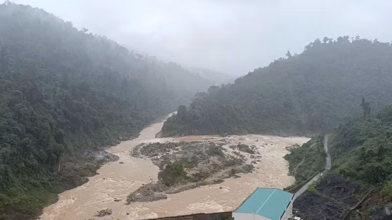 Khu vực 4 người dân xã Phước Chánh bị cô lập giữa sông.