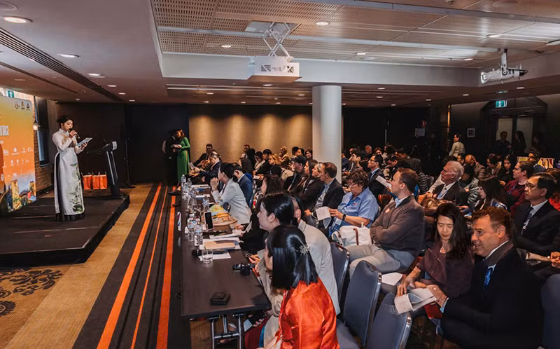 Chương trình giới thiệu du lịch Quảng Nam-Đà Nẵng-Thừa Thiên Huế tại Australia thu hút gần 100 đại biểu đến từ các công ty du lịch, hãng hàng không...