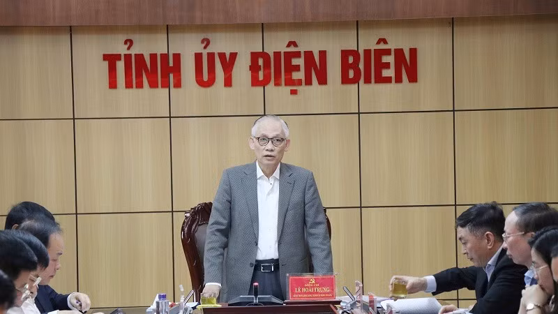 Đồng chí Lê Hoài Trung, Bí thư Trung ương Đảng, Chánh Văn phòng Trung ương Đảng phát biểu tại buổi làm việc với Tỉnh ủy Điện Biên.