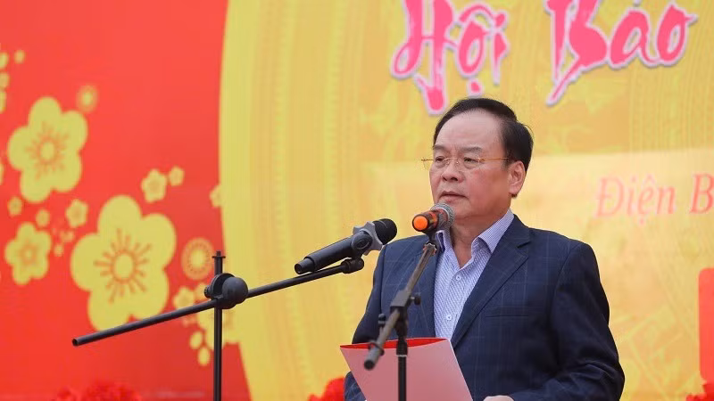 Đồng chí Mùa A Sơn, Phó Bí thư Thường trực Tỉnh ủy Điện Biên phát biểu chúc mừng khai mạc Hội báo Xuân 2025.