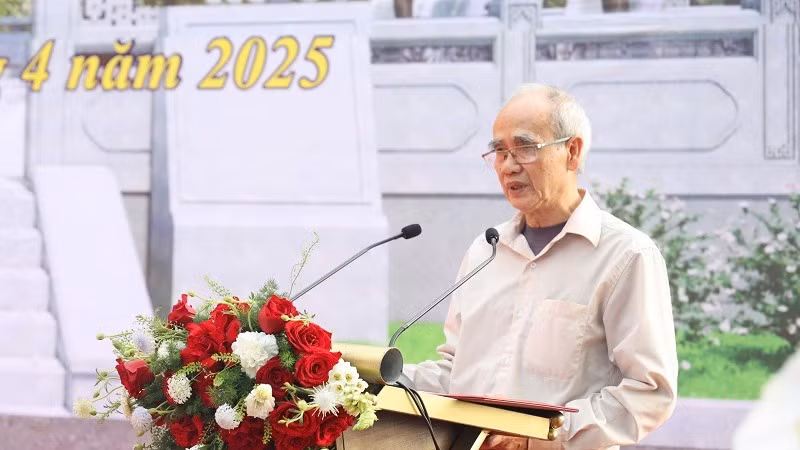 Ông Phạm Văn Bằng, bố đẻ liệt sĩ Phạm Văn Cường, xúc động gửi lời cảm ơn tỉnh Điện Biên, Ban Giám đốc Công an Điện Biên đã xây dựng công trình mang nghĩa tri ân.