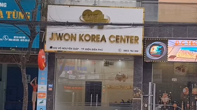 Đoàn kiểm tra Sở Y tế tỉnh Điện Biên đã yêu cầu cơ sở Jiwon Korea Center dừng hoạt động để làm rõ các việc liên quan.