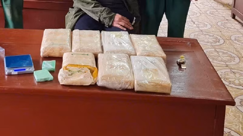 Ma túy của hai đối tượng Hoạt và Nam bị phát hiện bắt giữ.