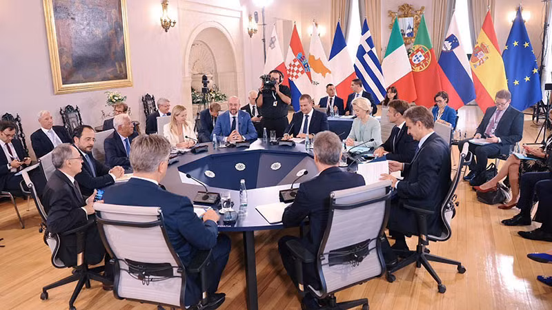 Hội nghị thượng đỉnh Med9 ở Malta.