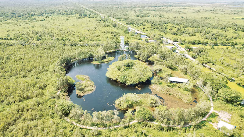 Hồ Hoa Mai trong Vườn quốc gia U Minh Thượng. 