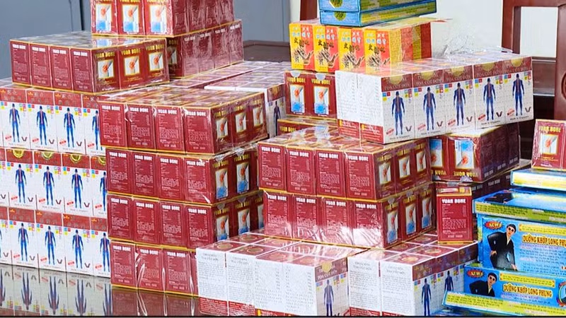 Một số loại thuốc giả bị cơ quan chức năng thu giữ.