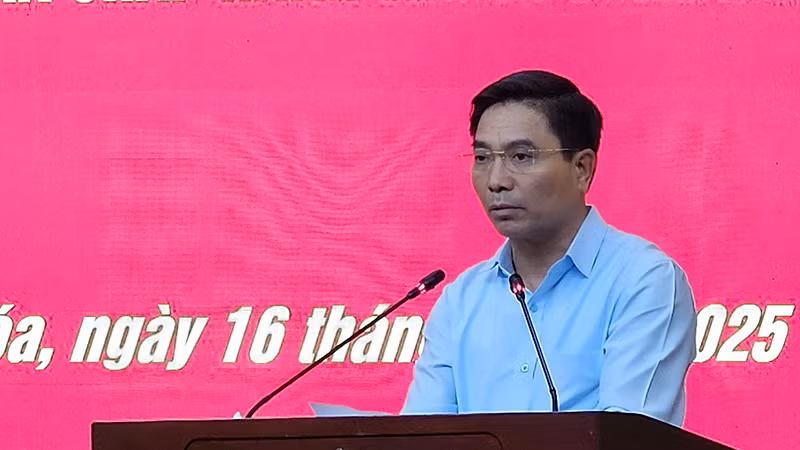 Bí thư Tỉnh ủy Thanh Hóa Nguyễn Doãn Anh phát biểu tại hội nghị.