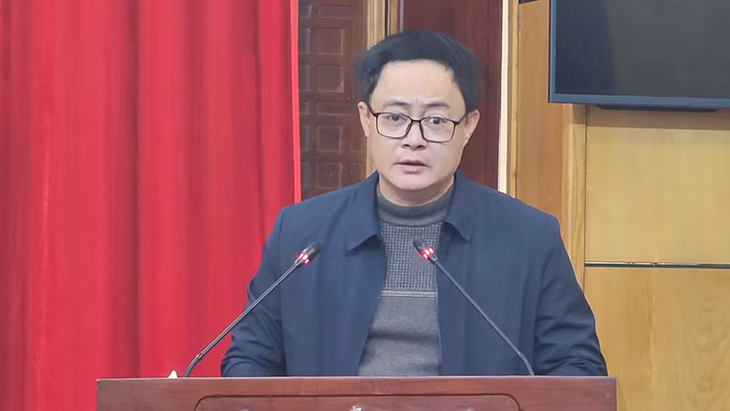 Bí thư Huyện ủy Nga Sơn phát biểu tại hội nghị.