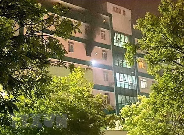 Khu vực phát hiện đám cháy tại tầng 6, Bệnh viện đa khoa khu vực Cẩm Phả, Quảng Ninh. (Ảnh: TTXVN)