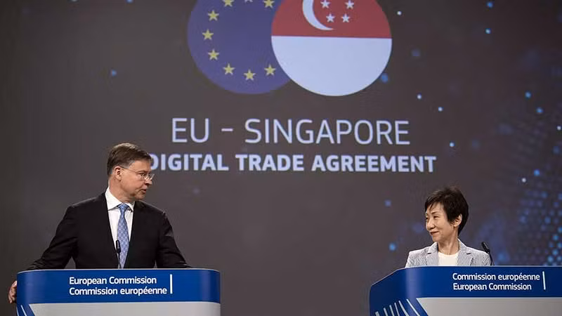 Đại diện EU và Singapore tuyên bố hoàn tất đàm phán Hiệp định Thương mại kỹ thuật số. (Ảnh EURONEWS.COM)