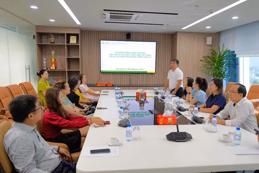 Công tác khen thưởng các tập thể thực hiện tốt 5S.