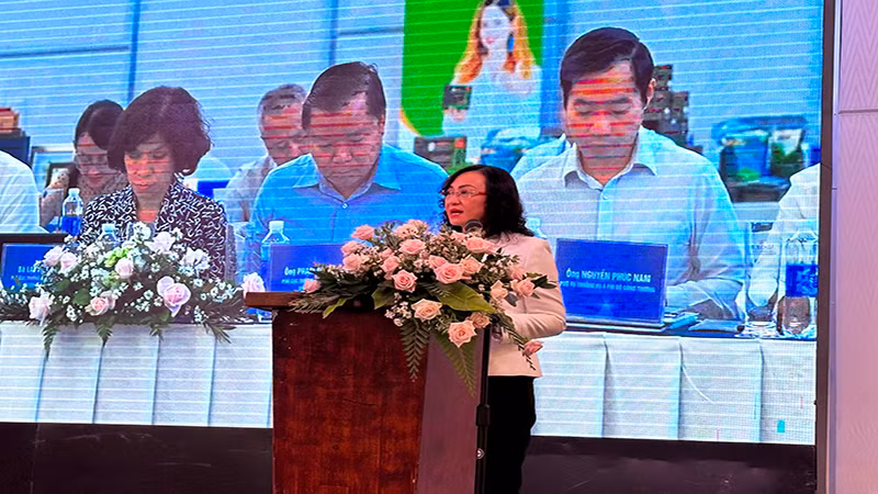 Thứ trưởng Công thương Phan Thị Thắng phát biểu tại Hội nghị.