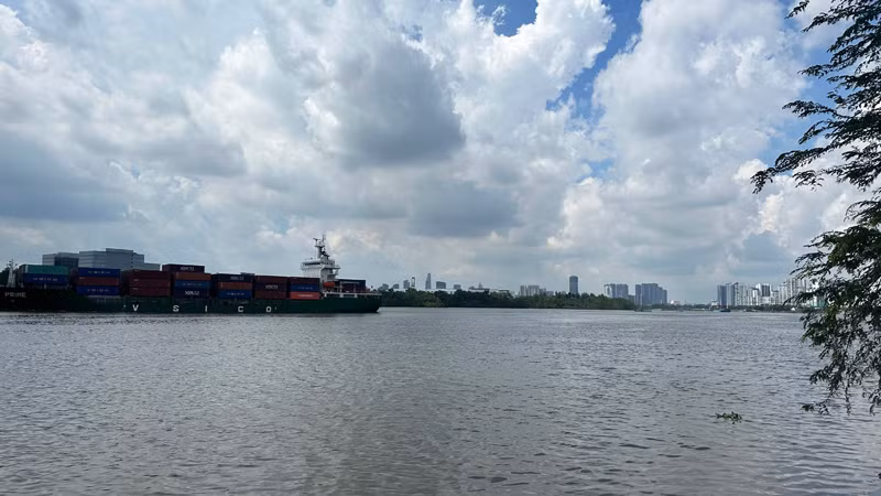 Một góc sông Sài Gòn thơ mộng, khúc chảy qua thành phố Thủ Đức Một góc sông Sài Gòn thơ mộng, khúc chảy qua thành phố Thủ Đức