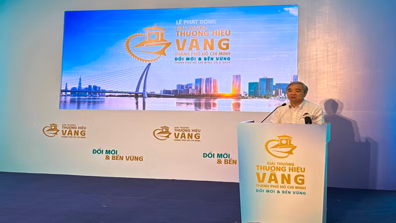 Chủ tịch Hiệp hội Doanh nghiệp Thành phố Hồ Chí Minh Nguyễn Ngọc Hòa phát biểu tại Lễ phát động giải thưởng.