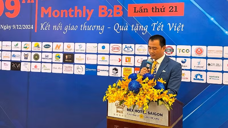 Ông Lư Nguyễn Xuân Vũ, Chủ tịch Câu lạc bộ Doanh nhân Sài Gòn, đại diện Ban tổ chức phát biểu tại chương trình