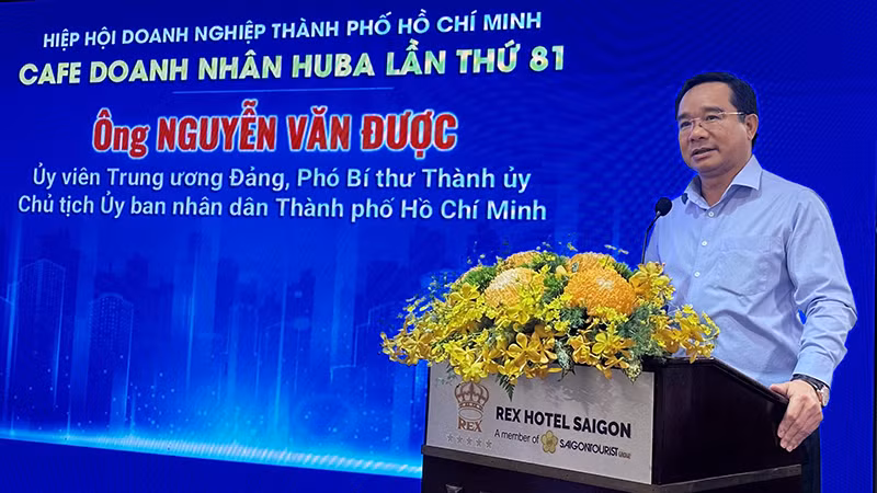 Chủ tịch Ủy ban nhân dân Thành phố Hồ Chí Minh Nguyễn Văn Được chia sẻ thông điệp tại chương trình.