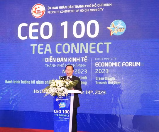 Chủ tịch Ủy ban nhân dân Thành phố Hồ Chí Minh Phan Văn Mãi phát biểu tại buổi gặp gỡ.