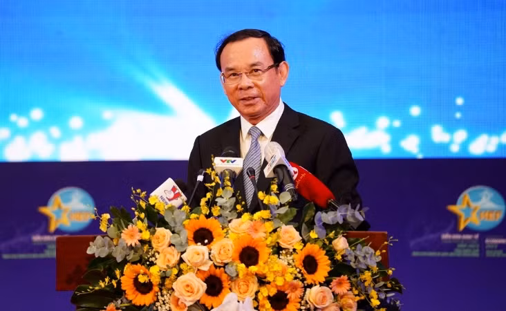 Bí thư Thành ủy Thành phố Hồ Chí Minh Nguyễn Văn Nên phát biểu khai mạc diễn đàn (ảnh: Thế Anh)