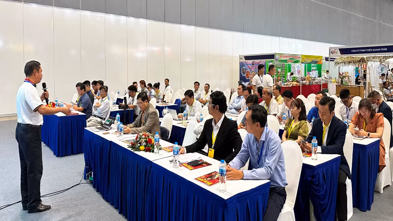 Quang cảnh một góc buổi tọa đàm.