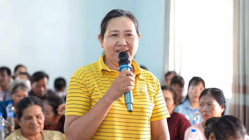 Cử tri huyện Tân Biên nêu kiến nghị.