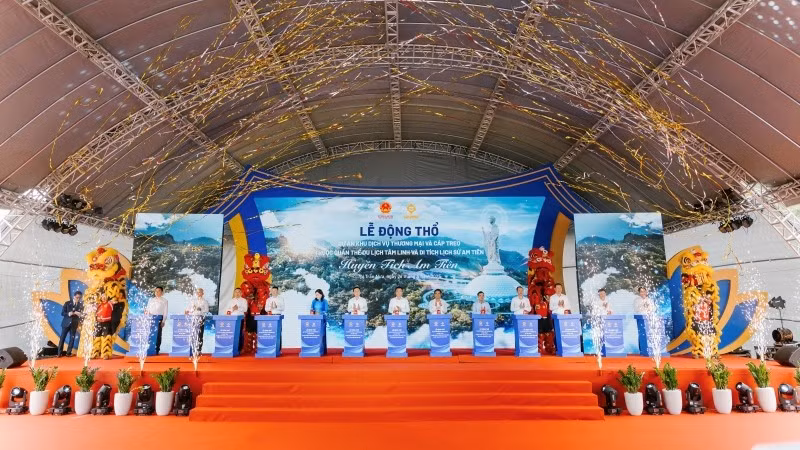 Nghi thức động thổ Dự án khu dịch vụ thương mại và cáp treo.